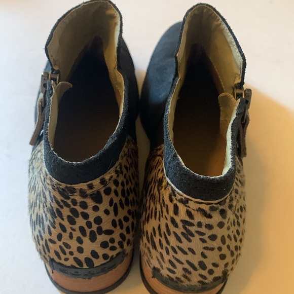 Sorel Major Low Booties 8.5 - Picture 6 of 11